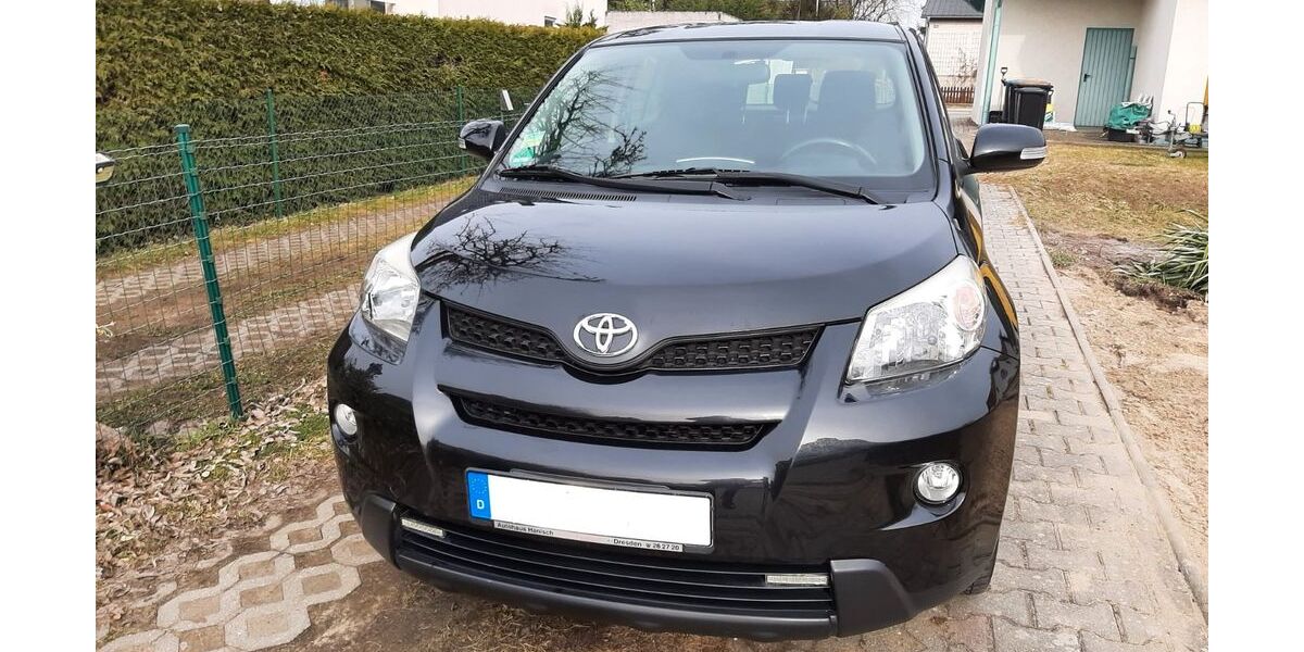 Toyota Urban Cruiser 74.300 km 8.499 &euro; Berlin 12526