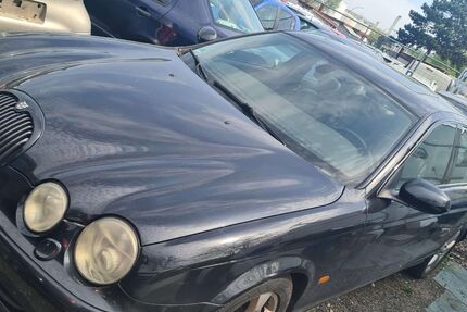 Jaguar S-Type 210.000 km 2.699 € Berlin 13597