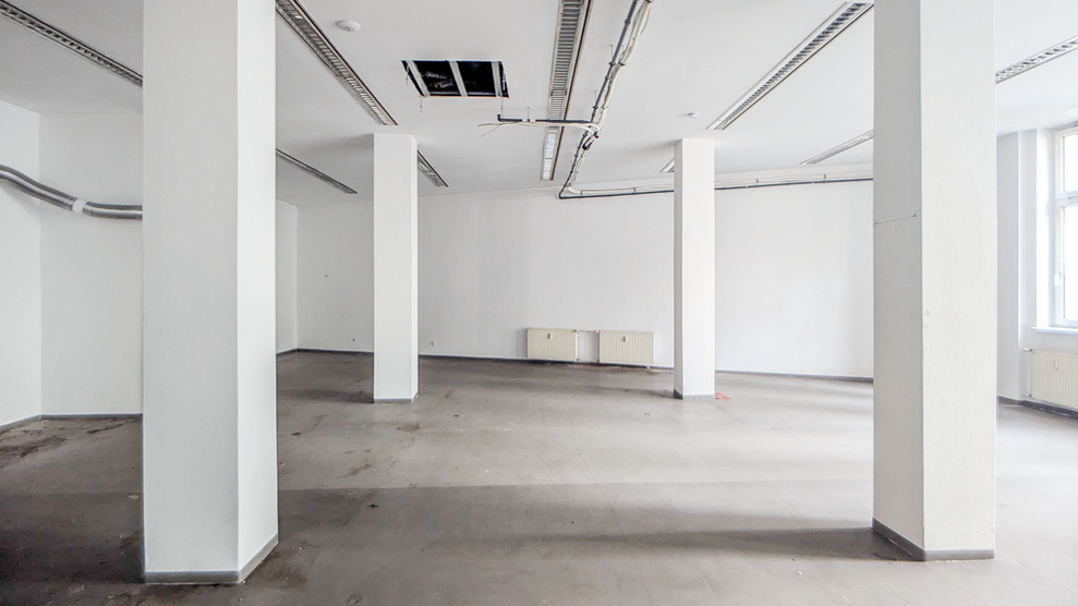 Halle in Berlin 14.625 € 585 m²