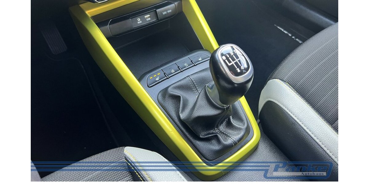 Kia Stonic Spirit 1.0*NAV*SHZ*RFK*BT*TotW*LED* 75.000 km 11.890 &euro; Berlin 13187