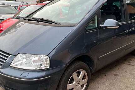 VW Sharan 225.000 km 2.999 &euro; Berlin 13409