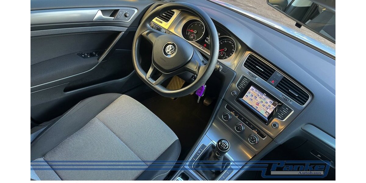 VW Golf VII BMT*Navi*Tempo*SHZ*Tel.*Touch* 120.529 km 8.990 &euro; Berlin 13187