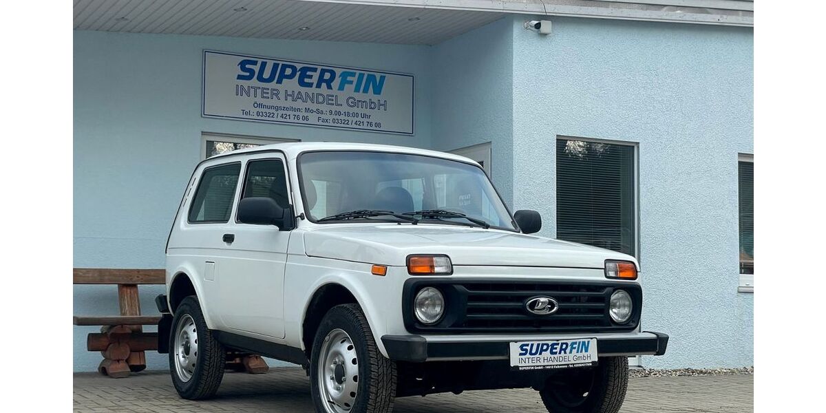 Lada Niva 52.303 km 10.390 € Falkensee 14612