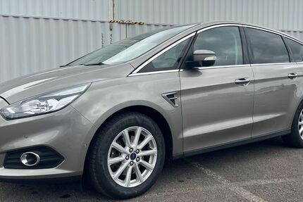 Ford S-Max 243.000 km 5.490 &euro; Berlin 12057