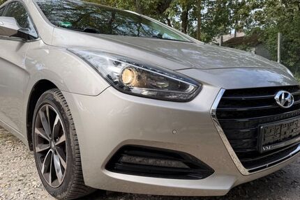 Hyundai i40 130.500 km 10.300 &euro; Berlin 14167
