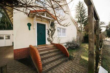 Haus Kleinmachnow - 6 Zimmer, 208 m&sup2;, 1.250.000&euro; | Angebot:25358377