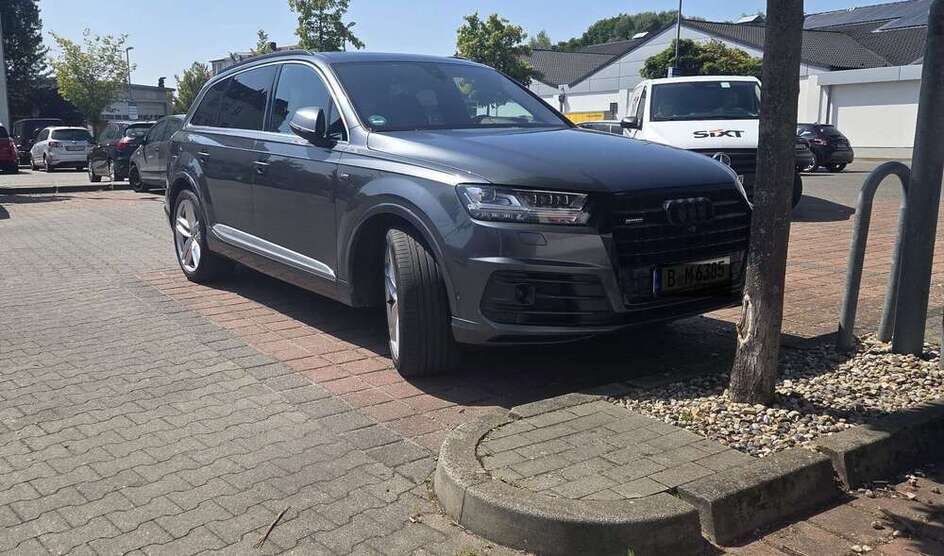 Q7