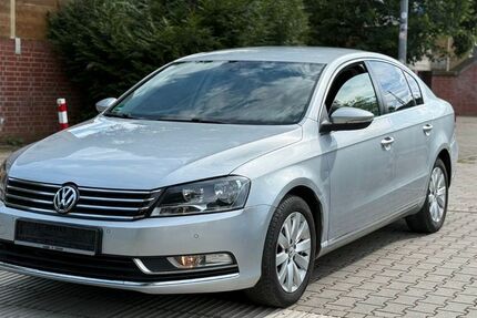 VW Passat 171.000 km 5.300 &euro; Berlin 12527