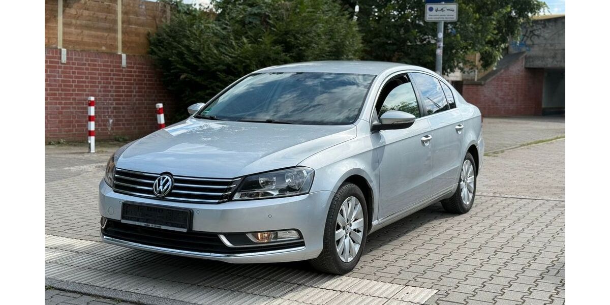 VW Passat 171.000 km 5.300 &euro; Berlin 12527