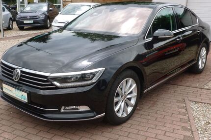 VW Passat 89.439 km 18.900 € Berlin 12683