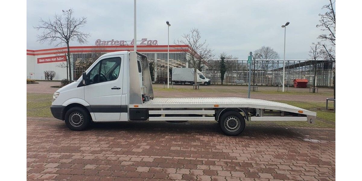 Mercedes-Benz Sprinter 253.668 km 18.500 &euro; Berlin 13055