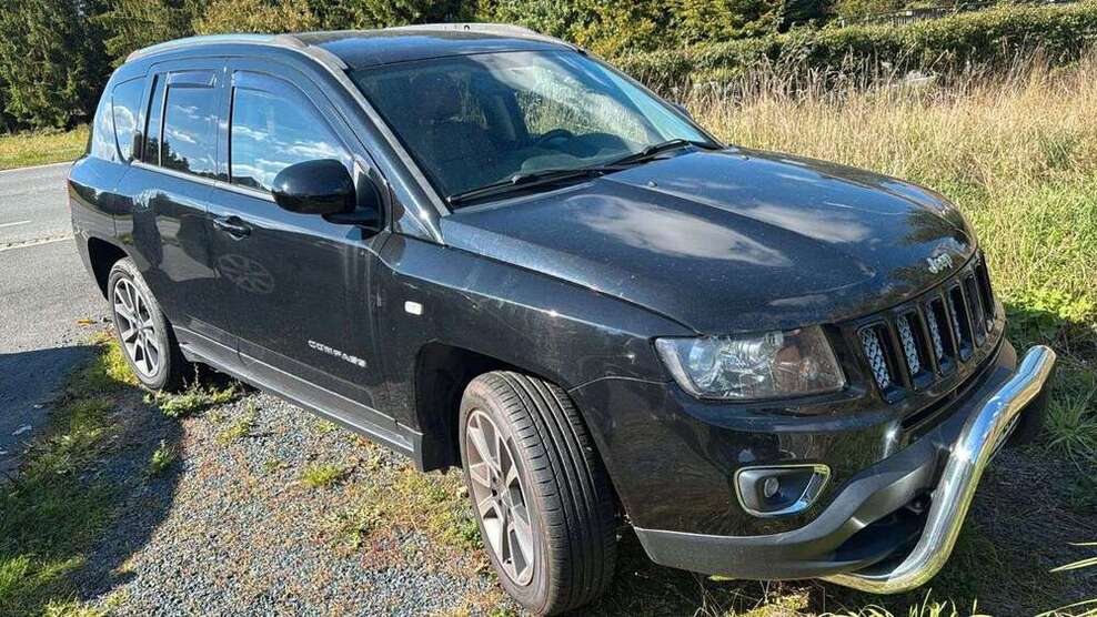 Jeep Compass 129.000 km 7.950 € Berlin 10245