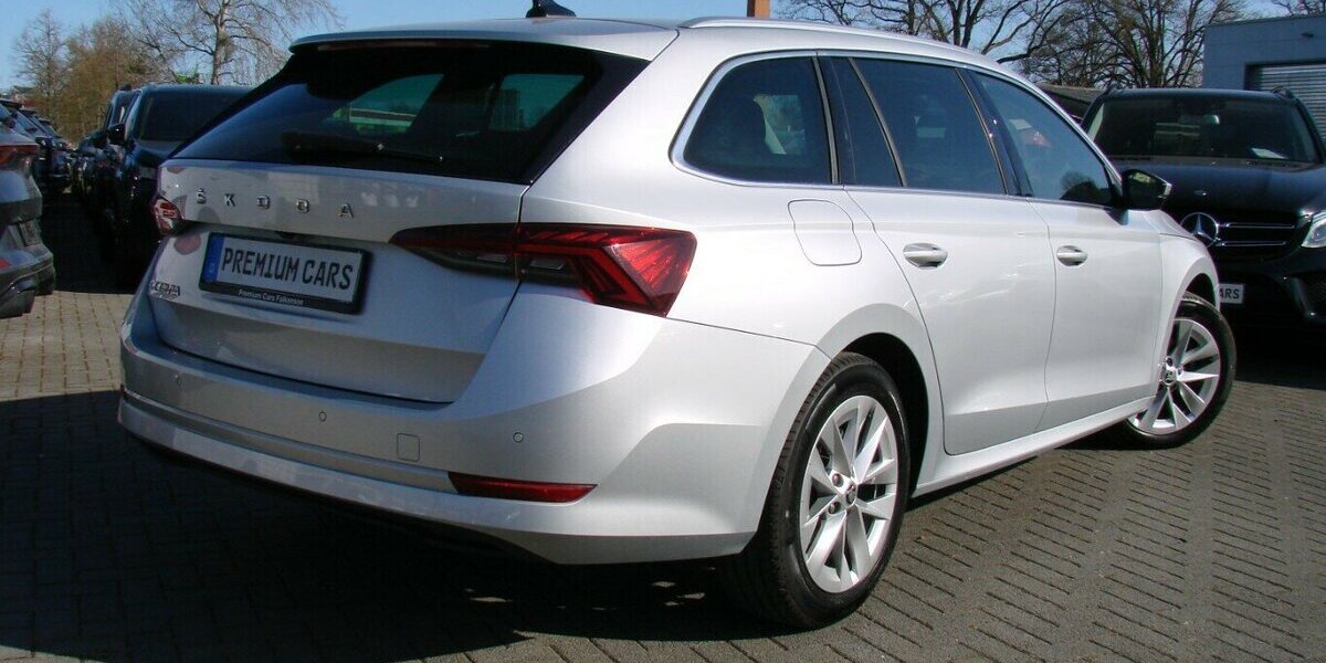 Skoda Octavia 2.0TDI Style ACC Columbus HeadUp AHK 48.103 km 27.480 &euro; Falkensee 14612