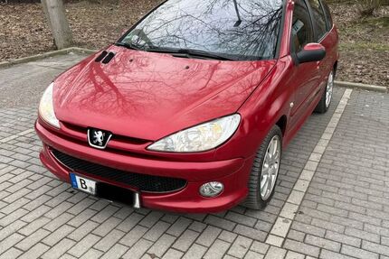 Peugeot 206 129.800 km 2.700 &euro; Berlin 13158