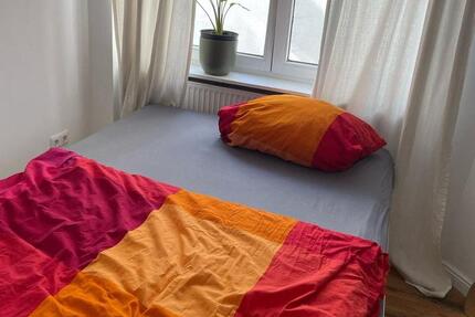 Wohnung Berlin Charlottenburg-Wilmersdorf - 5 Zimmer, 130 m&sup2;, 450&euro; | Angebot:25291386