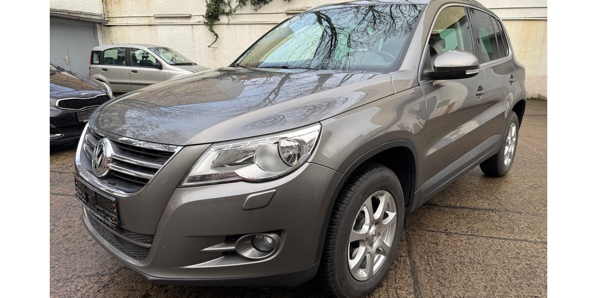 VW Tiguan Sport & Style 4Motion AHK 1.Hand 4x4 76.360 km 10.800 € Berlin 10247
