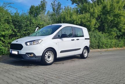 Ford Transit Courier 100.000 km 10.500 &euro; Berlin 13089