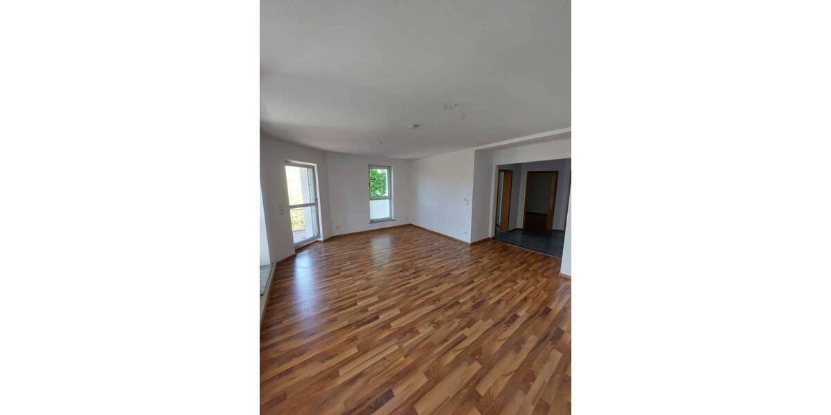 Etagenwohnung Falkensee - 2 Zimmer, 70 m&sup2;, 1.150&euro; | Angebot:26657100