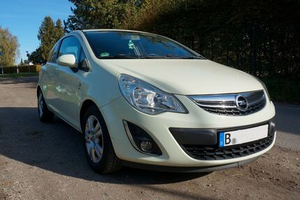 Opel Corsa 68.900 km 4.690 € Berlin 12099