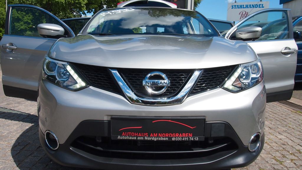 Nissan Qashqai 72.000 km 13.800 € Berlin 13437