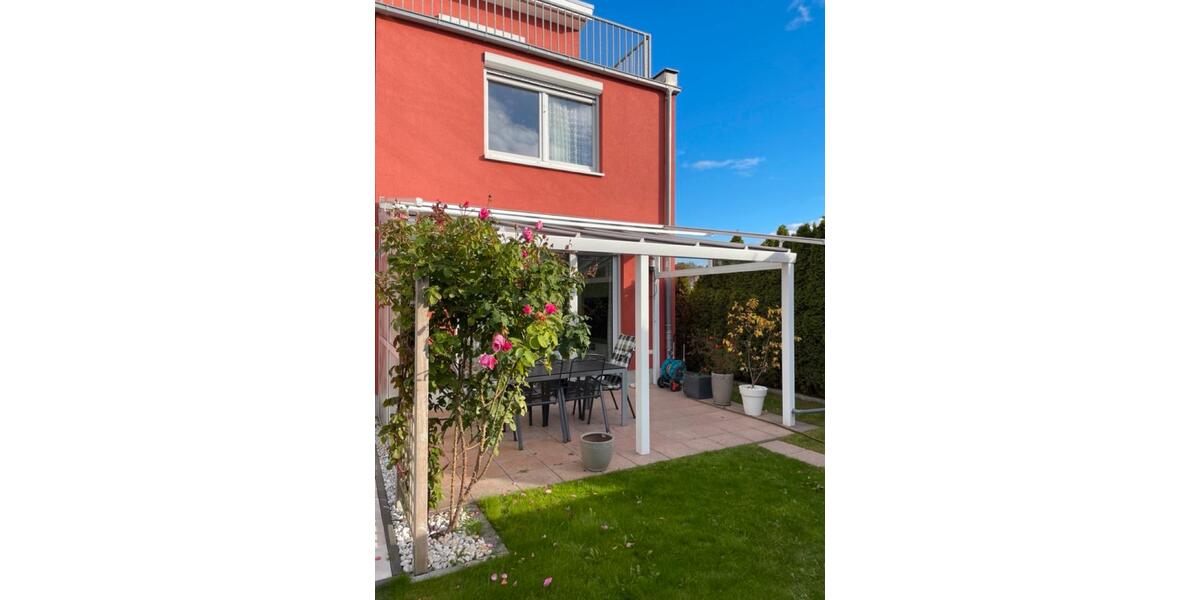 Reihenhaus Berlin Spandau - 5 Zimmer, 142 m&sup2;, 2.500&euro; | Angebot:26406625