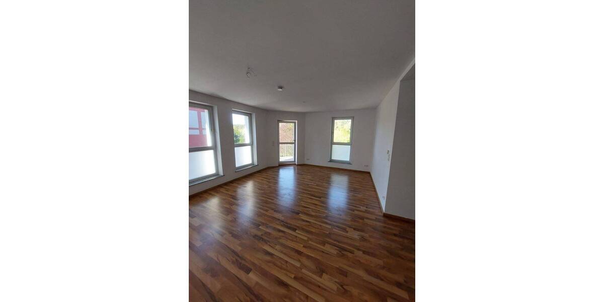 Etagenwohnung Falkensee - 2 Zimmer, 70 m&sup2;, 1.150&euro; | Angebot:26657100