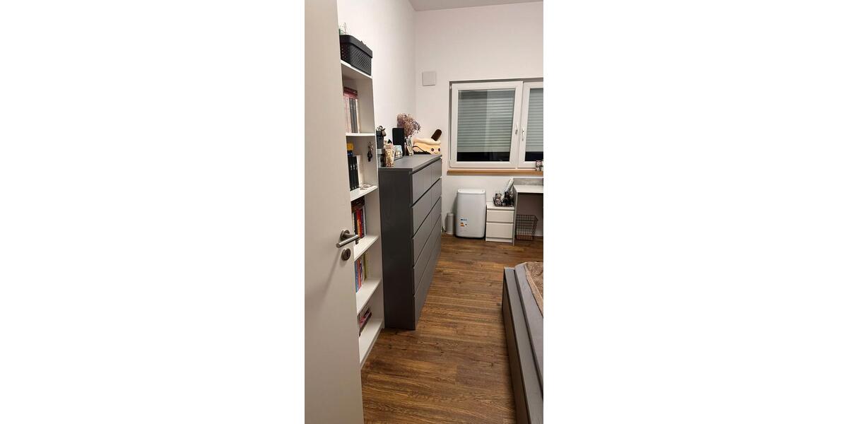 Etagenwohnung Nauen - 4 Zimmer, 90 m&sup2;, 1.330&euro; | Angebot:26646412