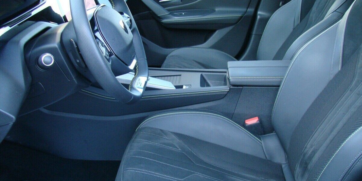 Peugeot 308 SW 1.5 GT ACC Panorama LED SCR 31.506 km 23.980 &euro; Falkensee 14612