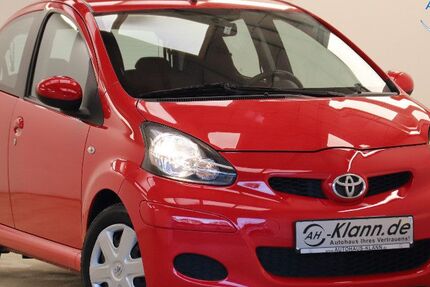 Toyota Aygo (X) 86.508 km 7.499 &euro; Teltow 14513