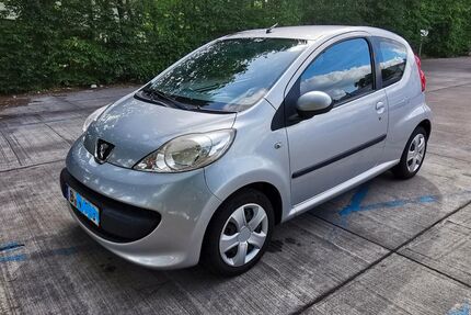 Peugeot 107 117.000 km 2.450 &euro; Berlin 12203