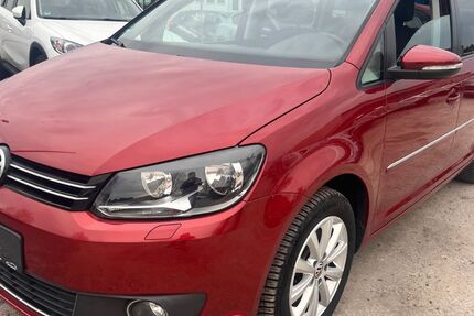 VW Touran 128.387 km 11.999 &euro; Neuseddin bei Berlin 14554