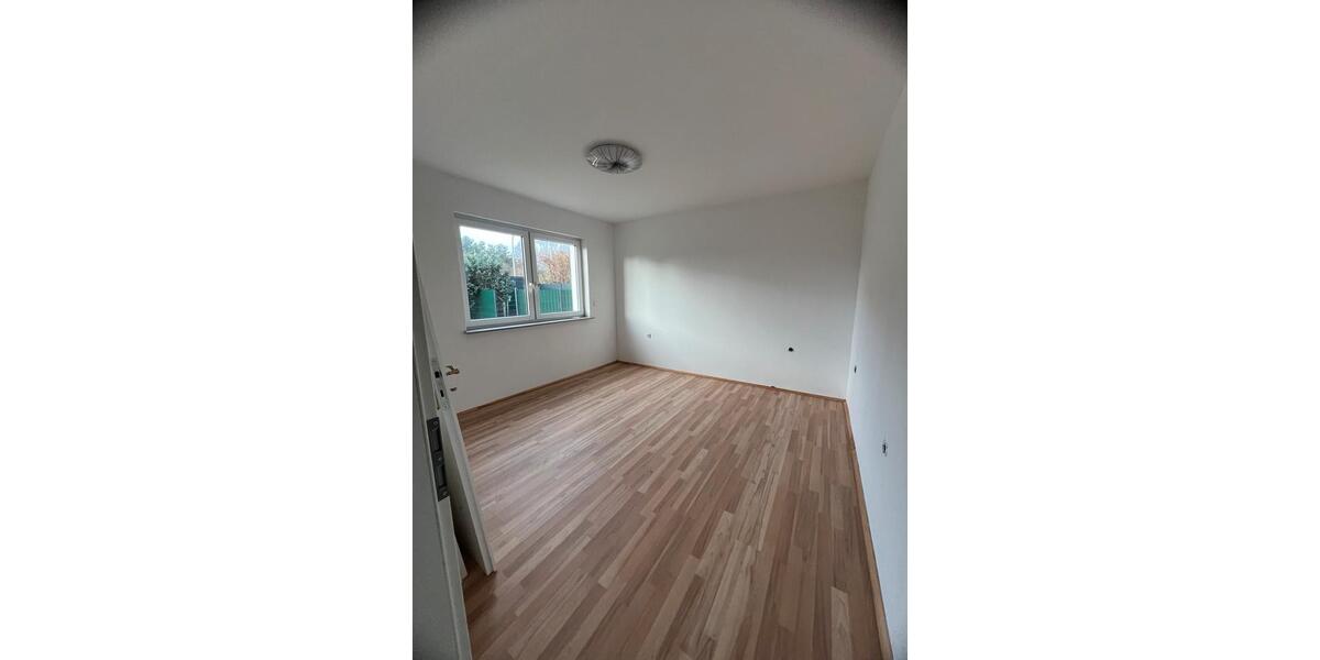 Villa Groß Kreutz (Havel) - 8 Zimmer, 240 m&sup2;, 680.000&euro; | Angebot:26143777