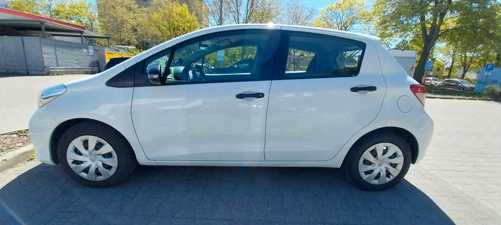 Toyota Yaris 127.687 km 5.500 &euro; Berlin Tempelhof 12101