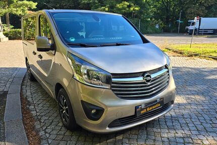 Opel Vivaro 199.000 km 13.900 € Berlin 13409