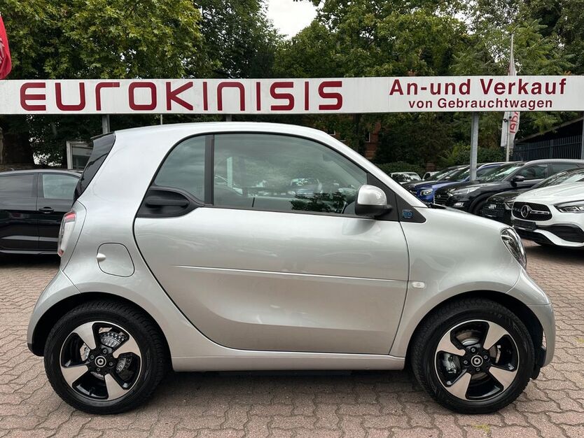 Smart ForTwo 11.000 km 15.999 € Berlin 10787