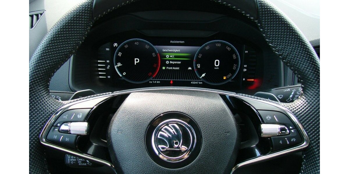 Skoda Karoq 1.5TSI Sportline ACC Kamera LED 45.047 km 27.980 &euro; Falkensee 14612