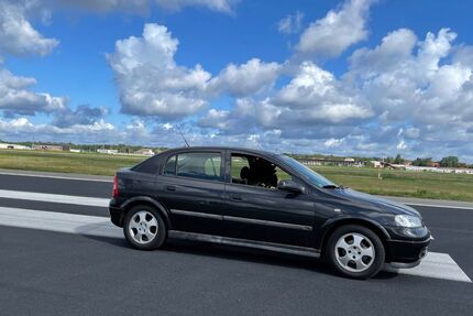 Opel Astra 171.000 km 2.300 € Berlin 13403