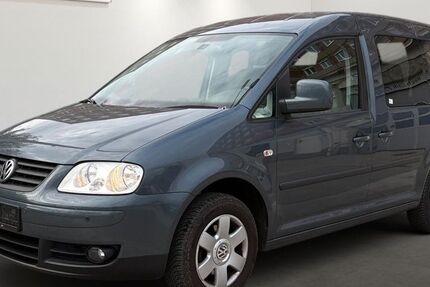 VW Caddy 125.062 km 4.999 € Berlin 12681