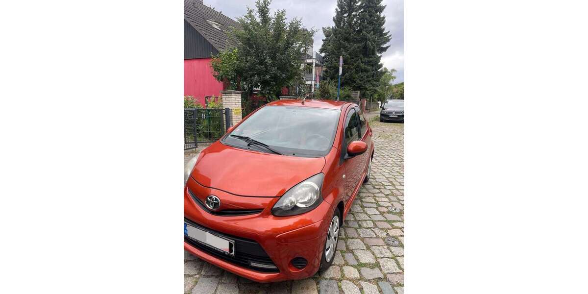 Toyota Aygo 66.900 km 5.200 &euro; Berlin 14199