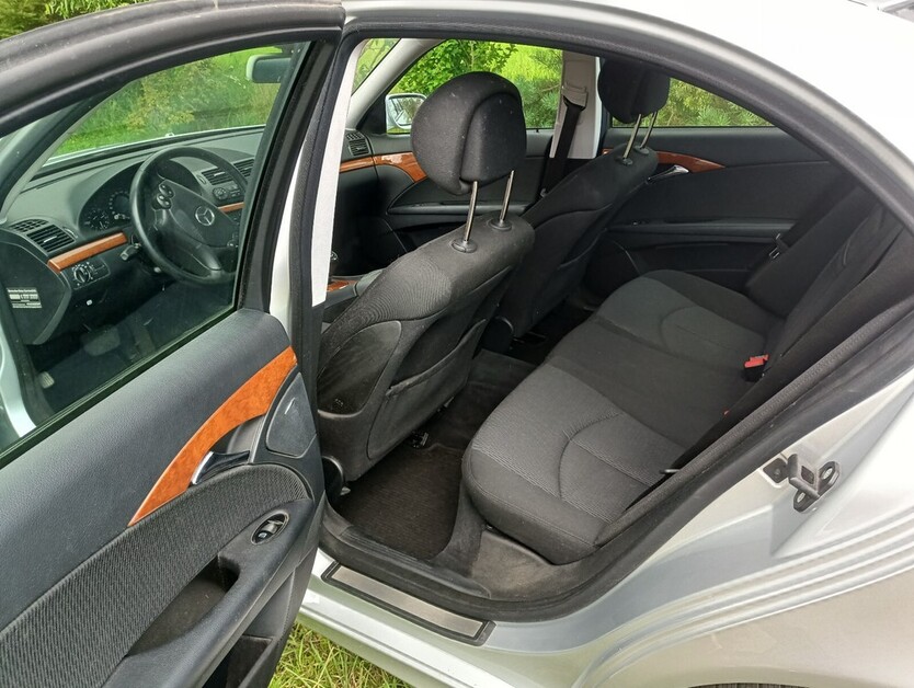 Mercedes-Benz E 200 223.000 km 5.300 € Brieselang 14656