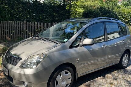 Toyota Verso 126.000 km 5.990 &euro; Berlin 14163