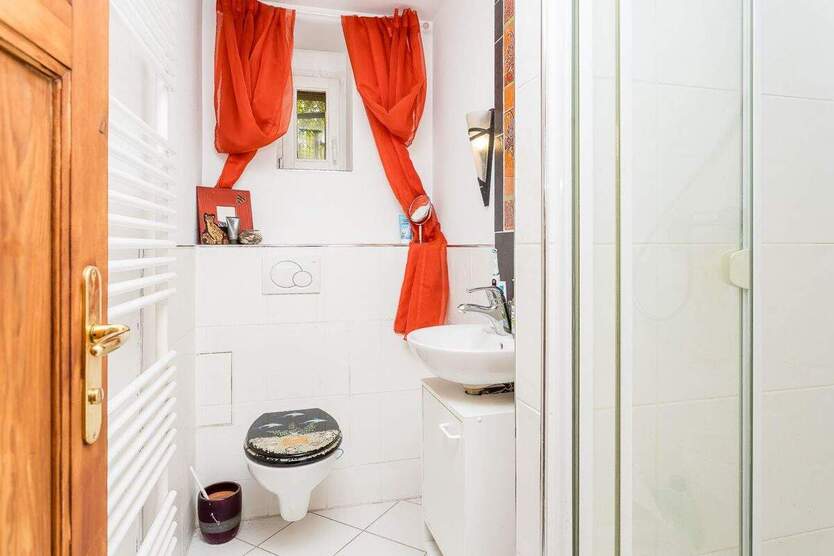 Zentrale Gewerbefläche im begehrten Blumenviertel 5 zimmer