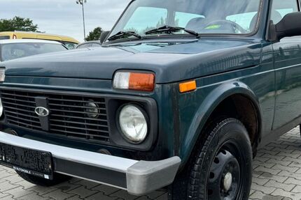 Lada Niva 86.000 km 4.399 € Oberkrämer 16727