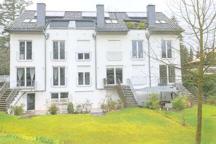 Haus zum Mieten in Berlin 3.421,44 € 207.36 m²