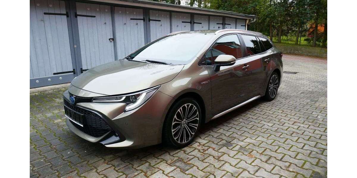Toyota Corolla 77.156 km 20.950 € Berlin 12105