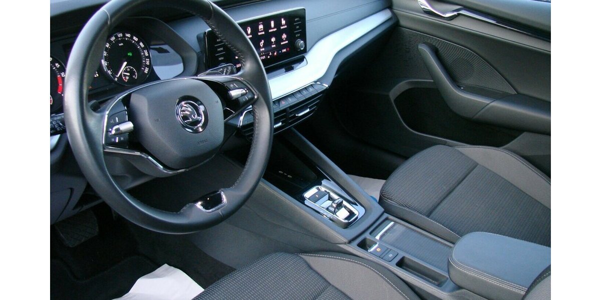 Skoda Octavia 2.0TDI Selection LED Tempomat Spurhalteass 56.838 km 24.980 &euro; Falkensee 14612