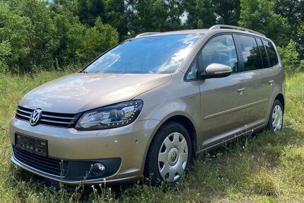VW Touran 152.000 km 10.199 &euro; Werder (Havel) 14542