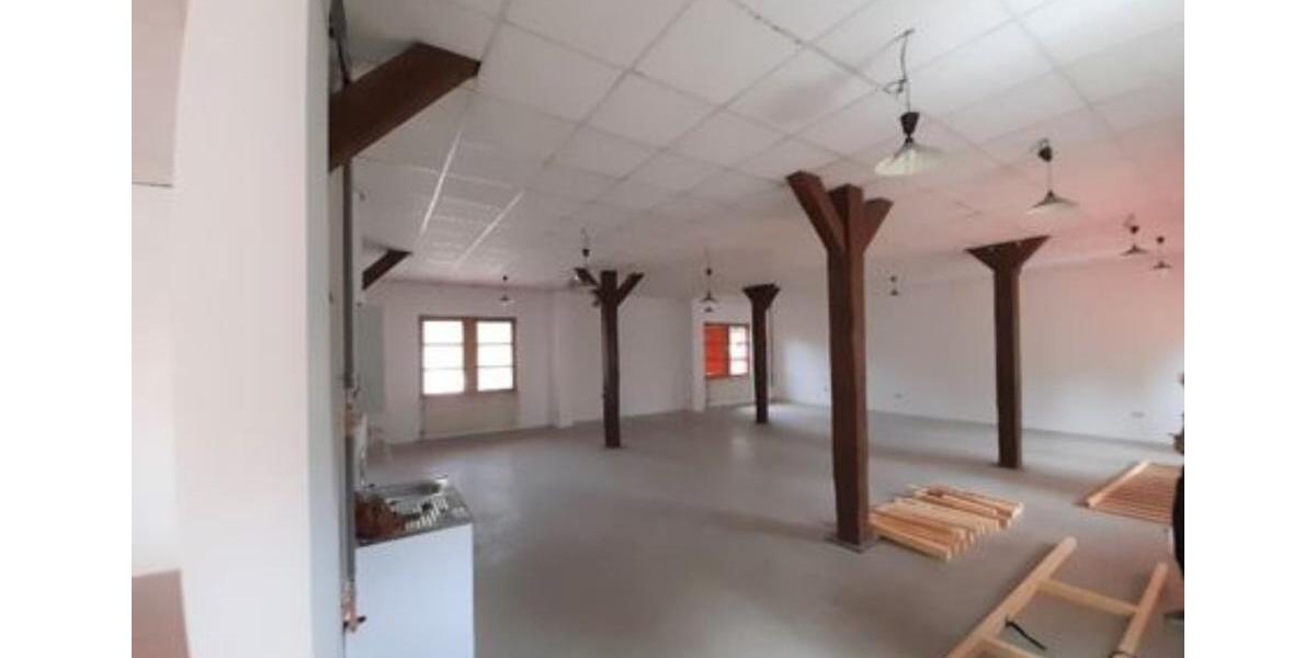 Schönes GewerbeLagerfläche - Dalgo Döberitz nur 5 Min von Berliner Stadtgrenze von Spandau- an der B5- entfernt. zimmer