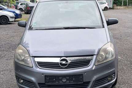 Opel Zafira 180.000 km 2.800 &euro; Berlin 12459