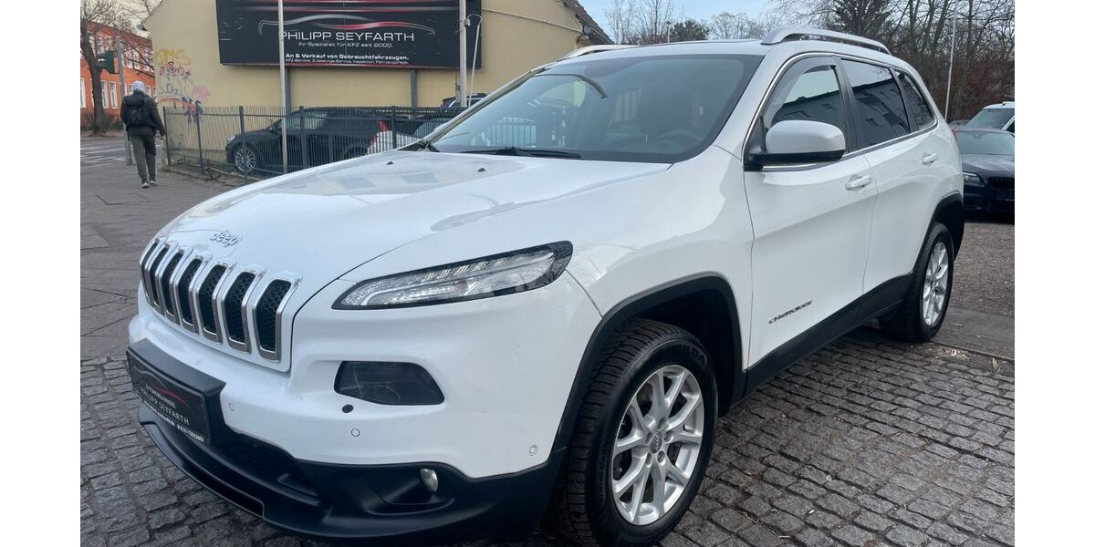 Jeep Cherokee 215.000 km 7.999 &euro; Berlin - Tempelhof 12107